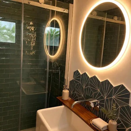 Villa Folly House Luxury Retreat